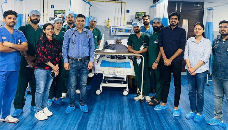 पिम्स हॉस्पिटल, उमरड़ा में कार्डियोलॉजी डिपार्टमेंट में मरीज के पेट की नस की सफल एंजियोप्लास्टी